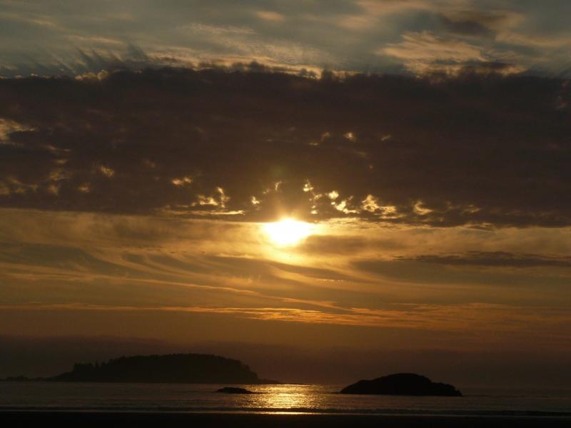 Sonnenuntergang am Strand von Tofino