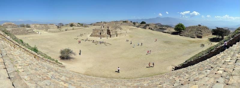 Panorama der Ruinen von Monte Alban Panorama der Ruinen von Monte Alban