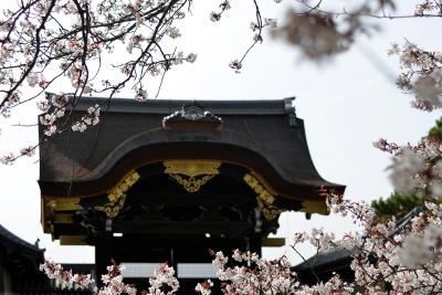 Eines der Tore zum Kaiserpalast in Tokyo